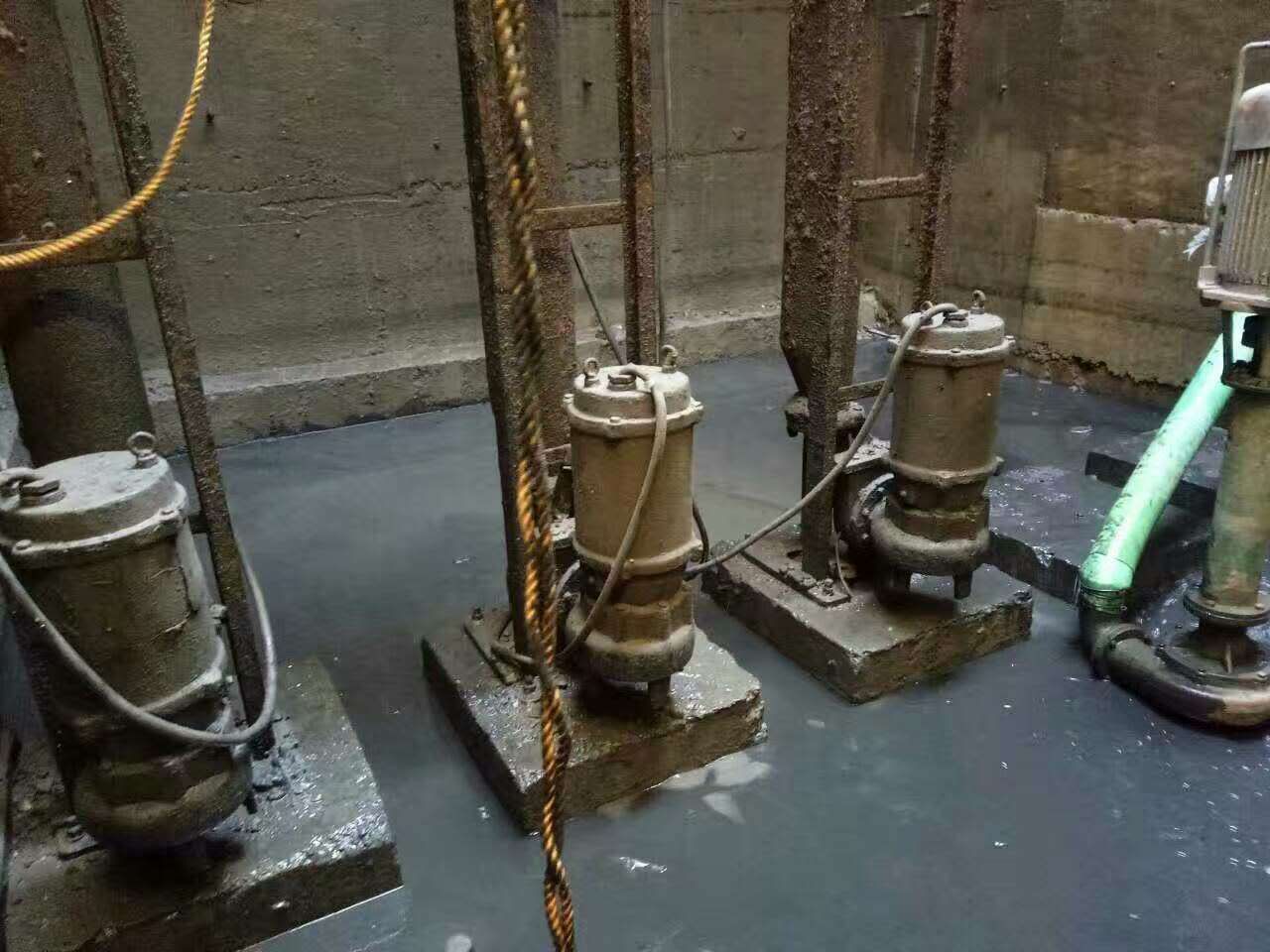 芮城污水池清理