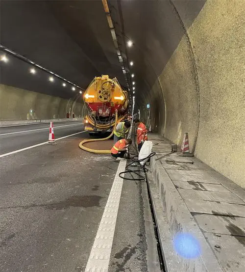 芮城隧道排水渠清淤